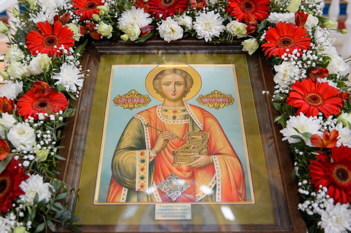 Великомученик Пантелеимон Никомедийский
