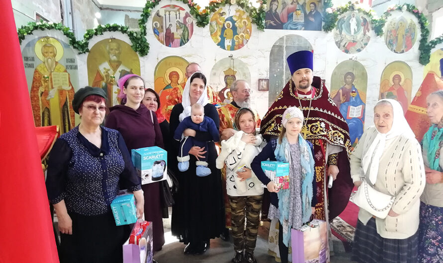 Центр поддержки материнства и детства «Колыбель» поздравил подопечных с Днем жен-мироносиц
