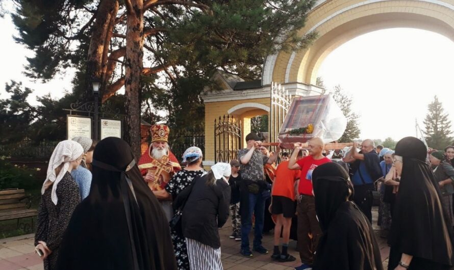 Начался самый многодневной крестный ход в Пермской митрополии