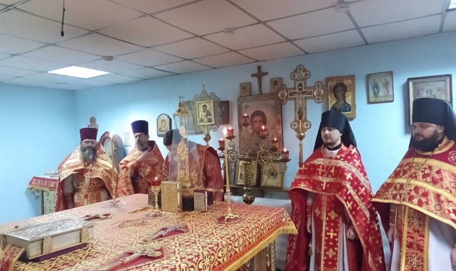 Соборная Литургия в день памяти священномученика Димитрия (Овечкина), пресвитера Осинского