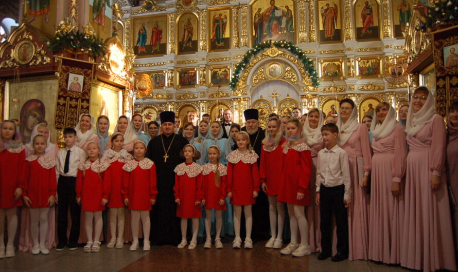 «И веселием воспойте, людие, яко Христос прославися!»