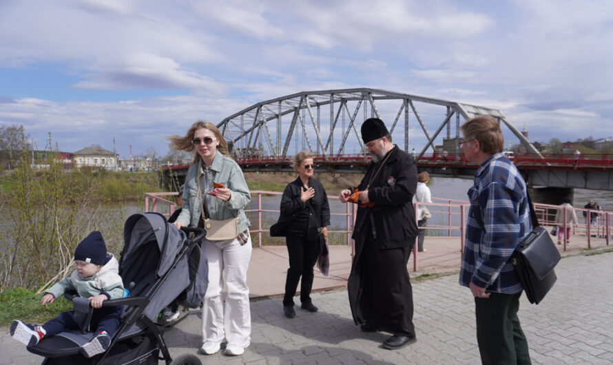В Кунгуре прошла акция «Георгиевская ленточка»