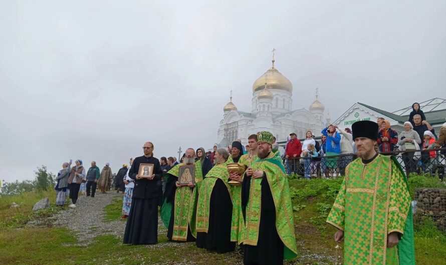 Традиционный Белогорский Свято-Серафимовский крестный ход