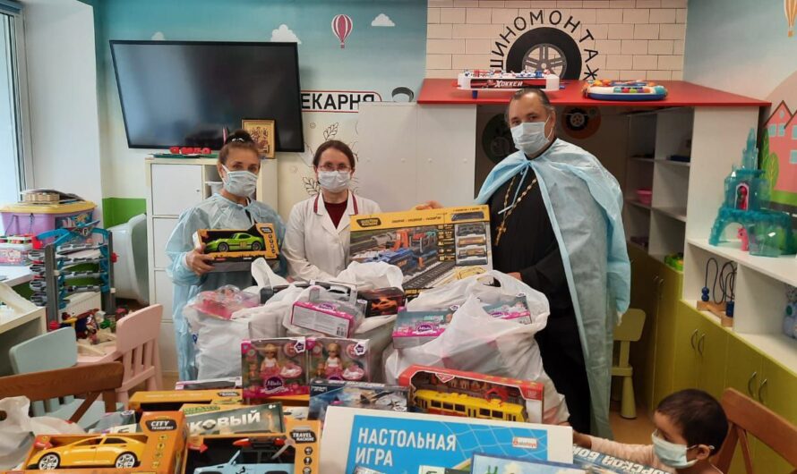 Подарки детям от Главы Пермской митрополии