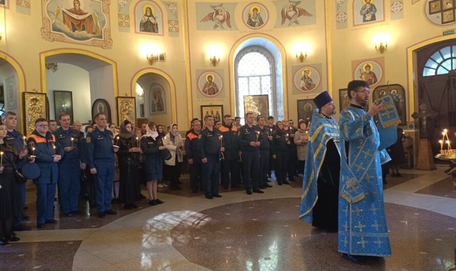 Молебен в день празднования в честь иконы Божией Матери «Неопалимая Купина»