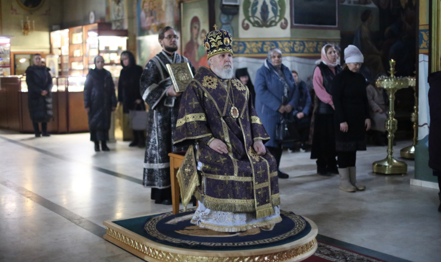 Глава Пермской митрополии совершил первую в Великом посте Литургию Преждеосвященных Даров