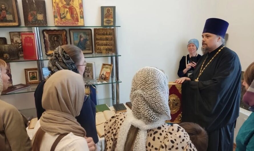 Учителя предмета «Основы православной культуры» посетили один из красивейших храмов Перми
