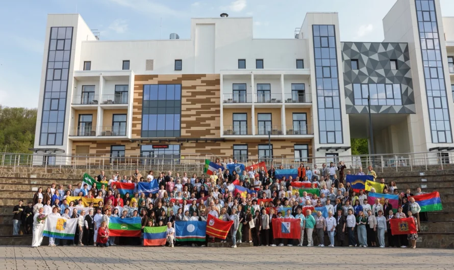 Преподаватели РКШ «Андреевская» приняли участие в педагогическом форуме «Живая классика»