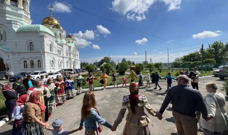 День Святой Троицы и праздник семьи в Култаево