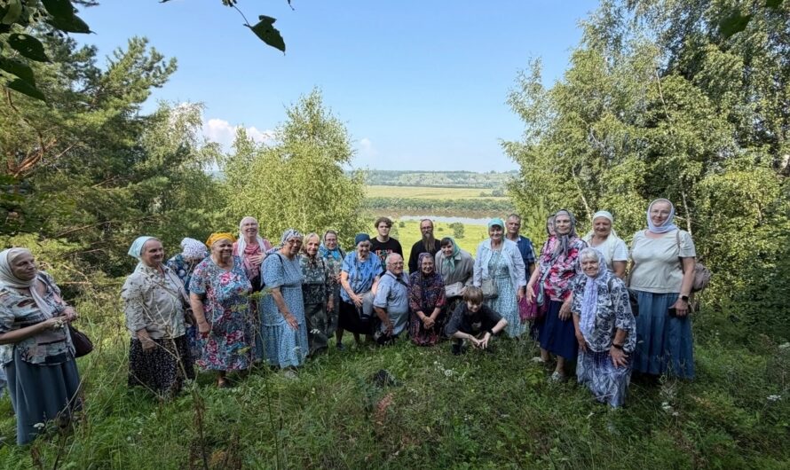 Община людей с нарушением слуха посетила храмы Кунгурского муниципального округа