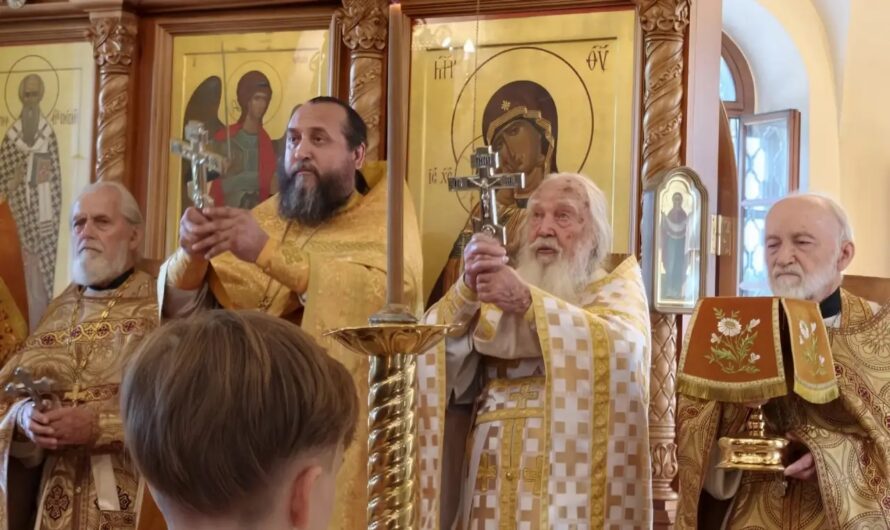 В селе Кольцово молитвенно отметили день обретения чтимого образа святителя Николая Чудотворца