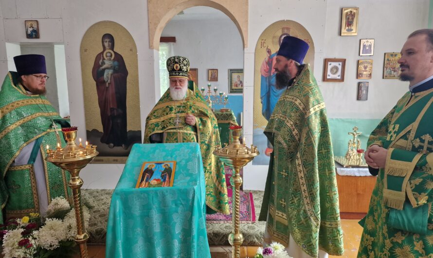 Первая Литургия в храме села Юговского