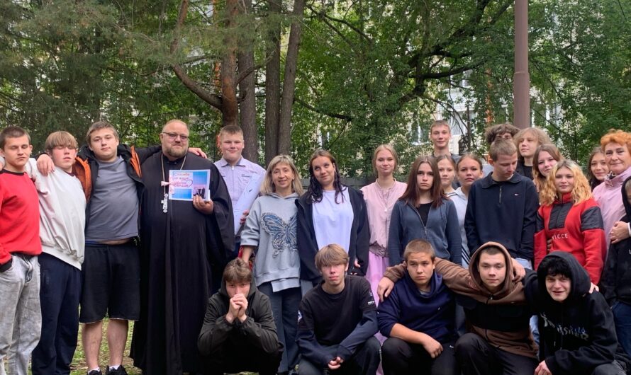 Состоялась очередная встреча настоятеля храма в честь Рождества Пресвятой Богородицы города Добрянки с подопечными реабилитационного центра «Росинка»