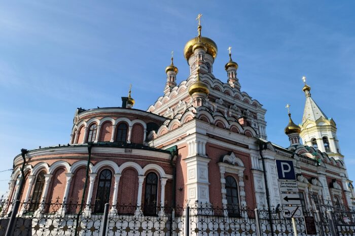 Митрополит Игнатий совершил Божественную литургию и молебен на начало нового учебного года в Кунгурском монастыре
