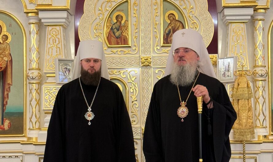 Митрополит Игнатий сослужил Главе Красноярской митрополии за Всенощным бдением