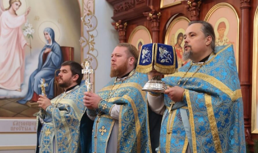 Престольный праздник в Рождество-Богородицком храме Перми