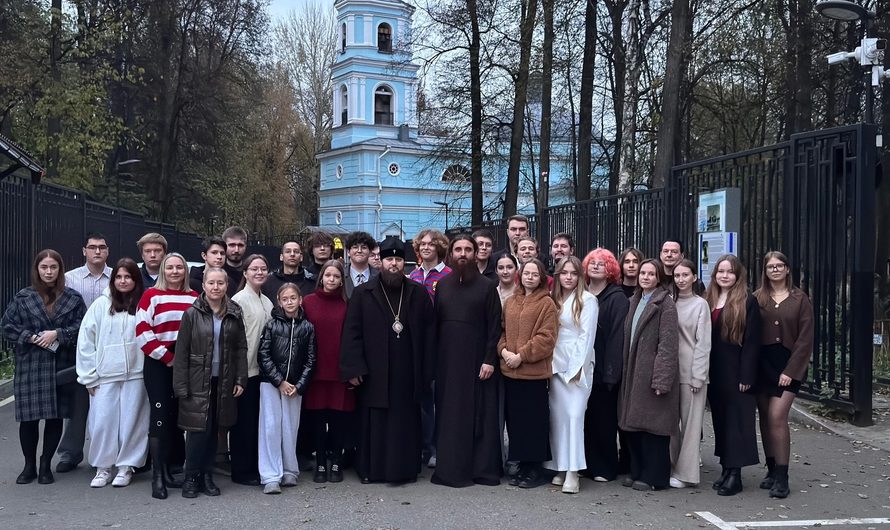 Митрополит Игнатий встретился с представителями молодежного движения «Отчий берег»