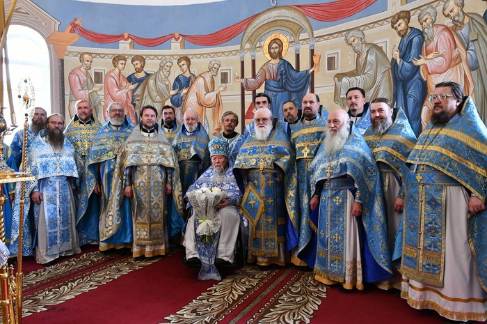 Митрополит Игнатий совершил Божественную литургию в Пермском Богоявленском мужском монастыре