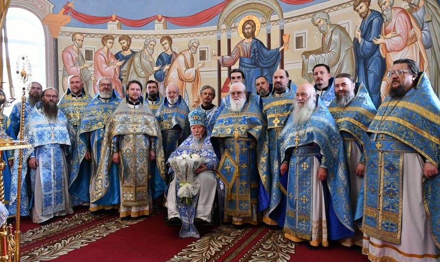 Митрополит Игнатий совершил Божественную литургию в Пермском Богоявленском мужском монастыре