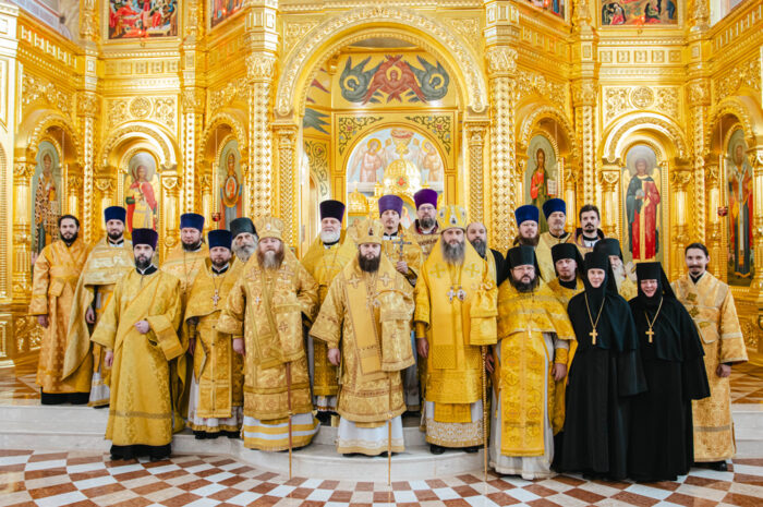 Совершен чин малого освящения и первая Литургия в Свято-Никольском соборе Березников